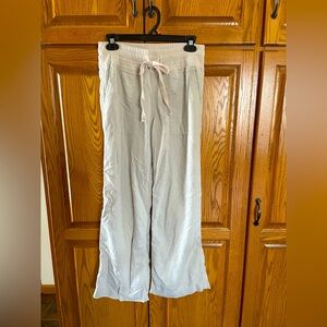 Risen Wide-Leg Pants